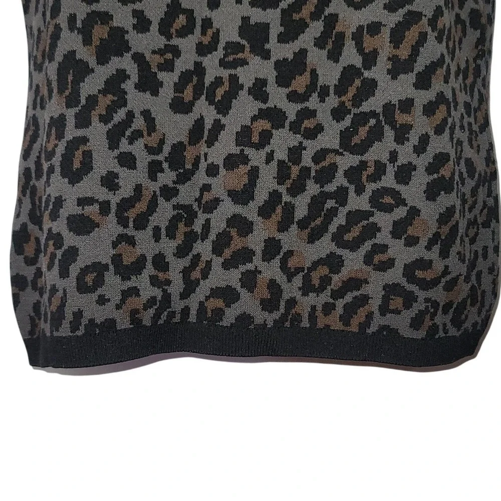 Ann Taylor Leopard Print Short Sleeves Top Sz M Office Soft Chic Timeless Work‎